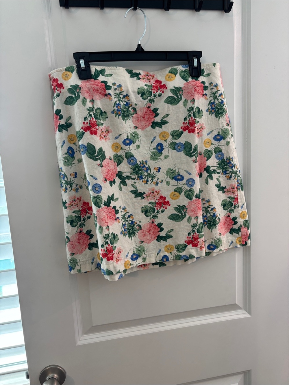 Old Navy Floral Mini Skirt in Cream, Pink, Blue and Green